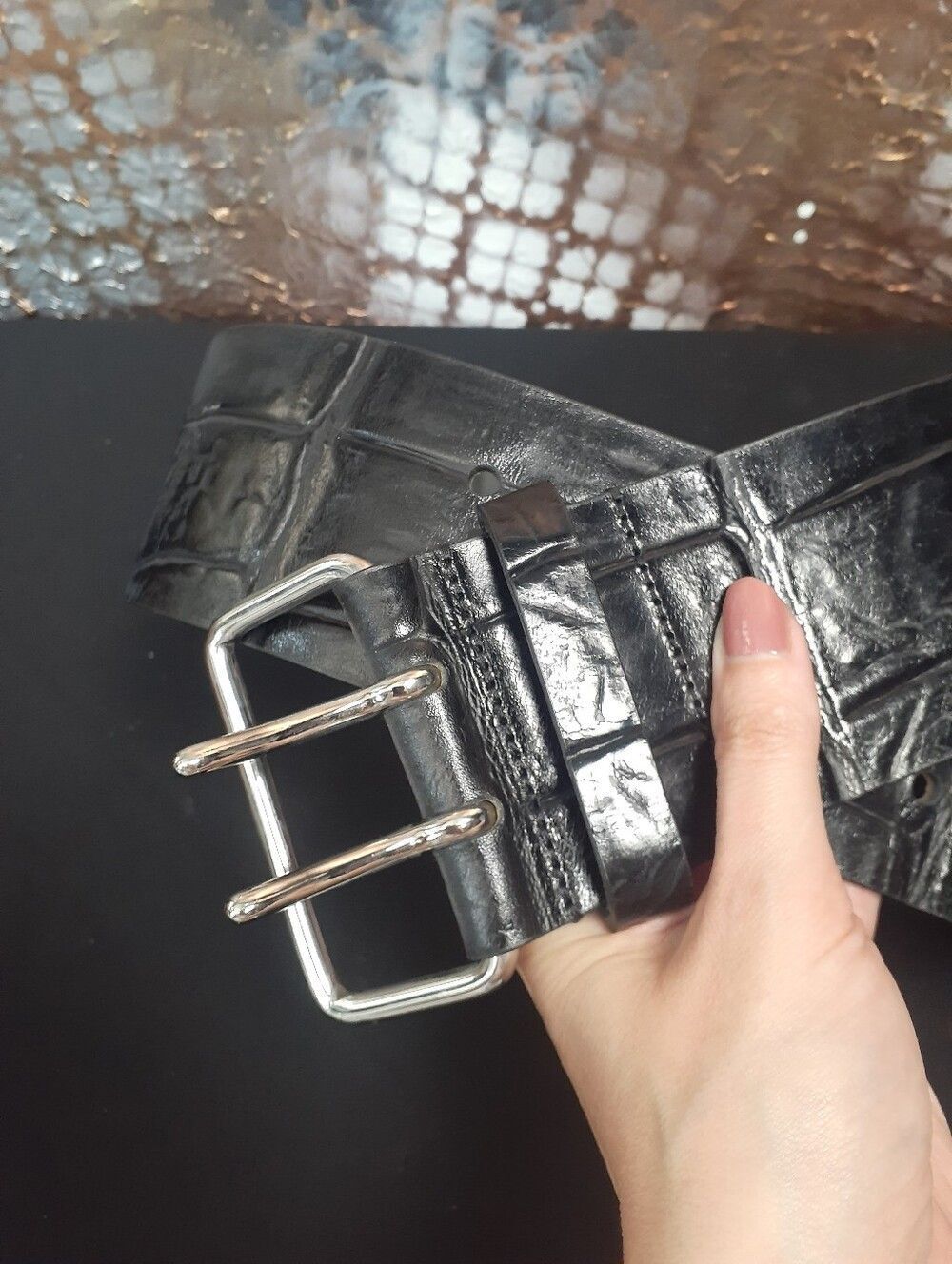 Zara Black Croc-Embossed Wide Leather Belt with Double-Prong Buckle - Picture 11 of 16